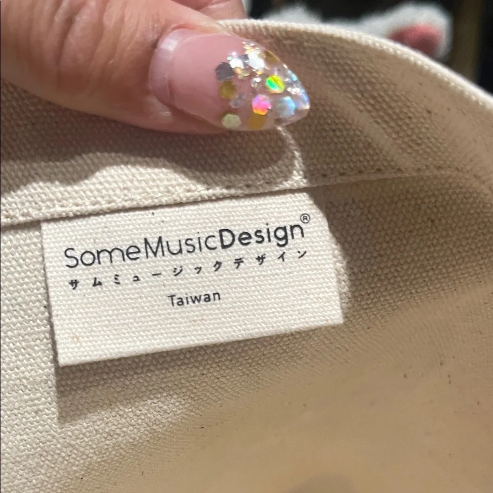 N/A stylish tote